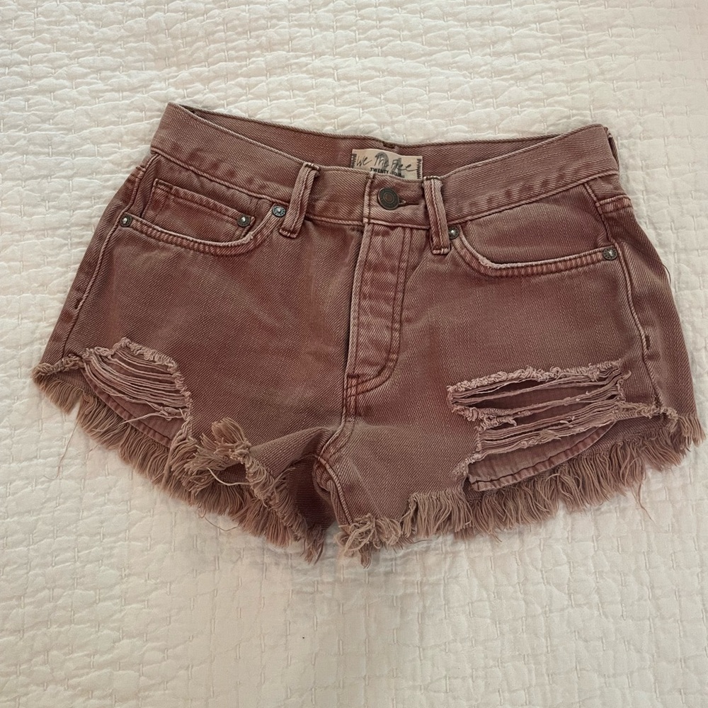 Loving Good Vibrations Cutoffs- Free People